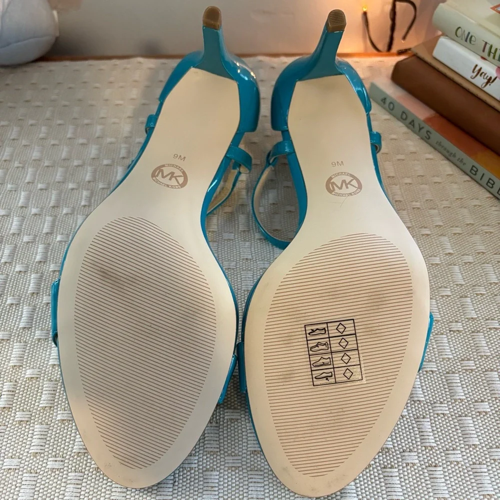 Michael Kors Teal Heels- size 9M - Picture 3 of 3